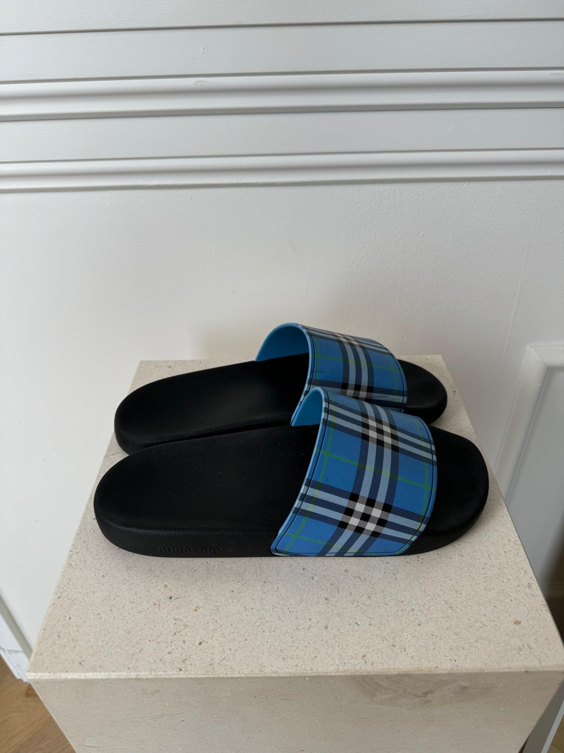 Burberry Blue Heritage Check Pool Slides, 41