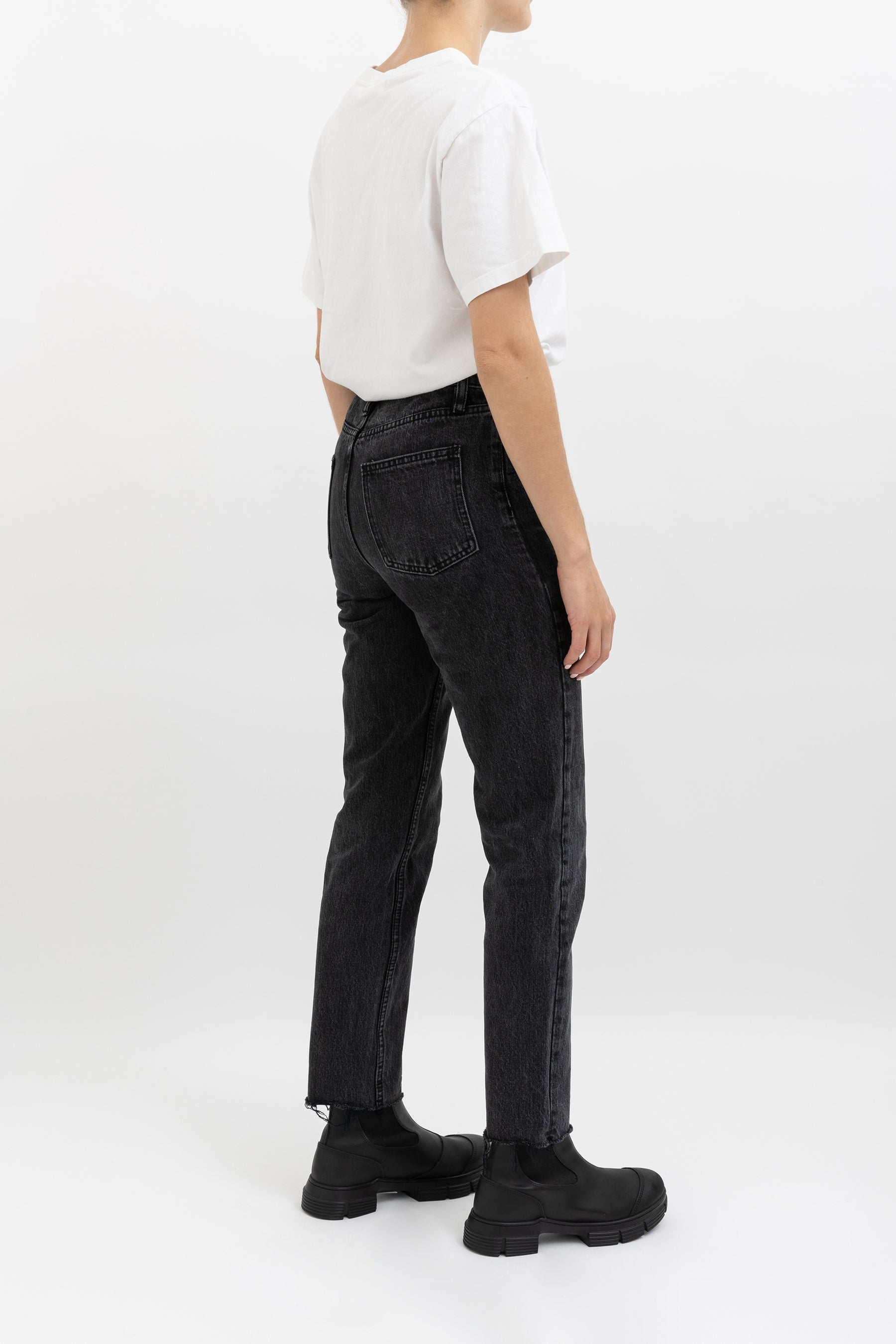 Margot Straight Leg Crop Jeans