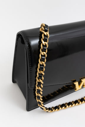 W Logo Chain Bag