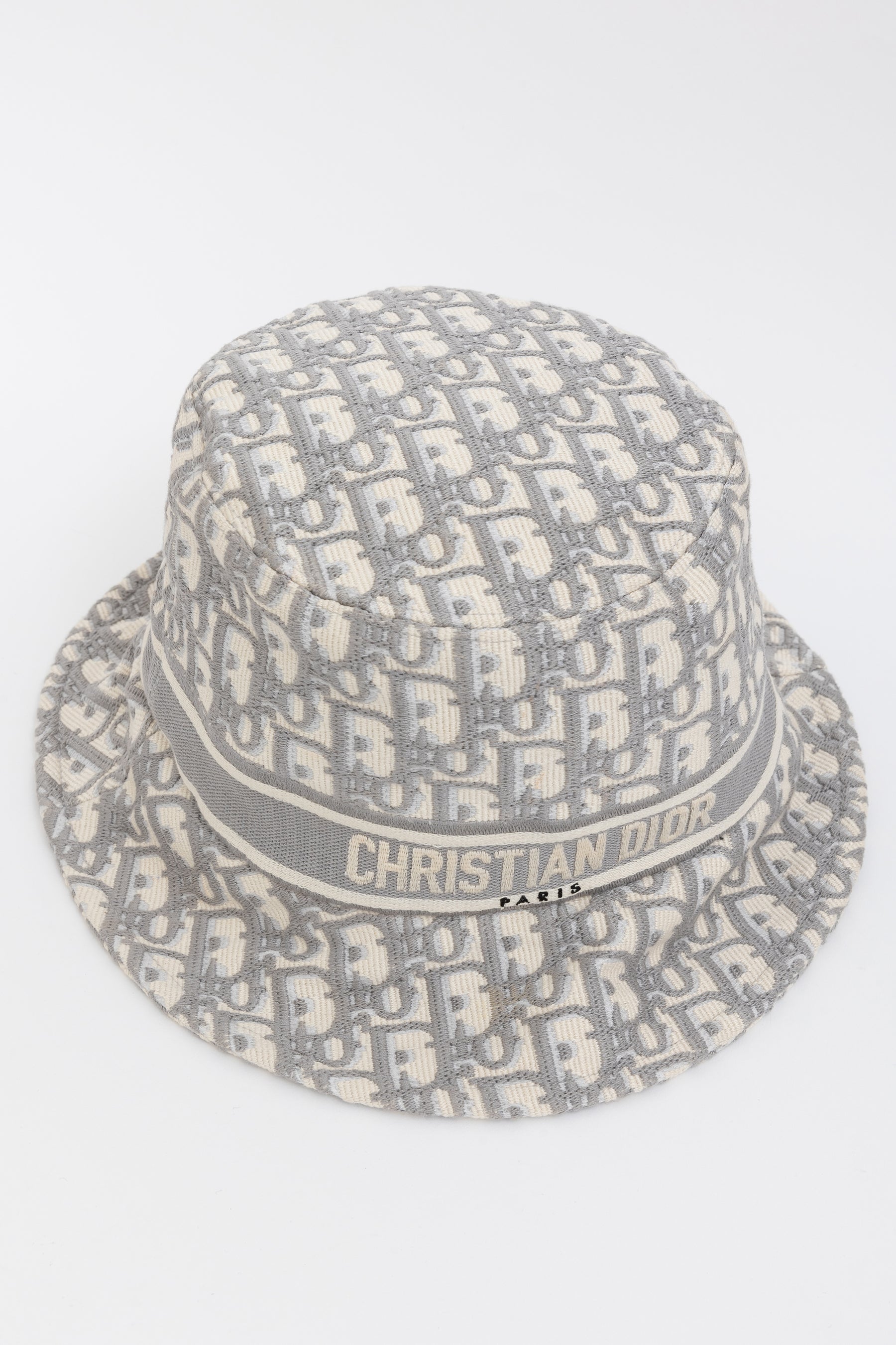 Oblique Small Brim Bucket Hat White