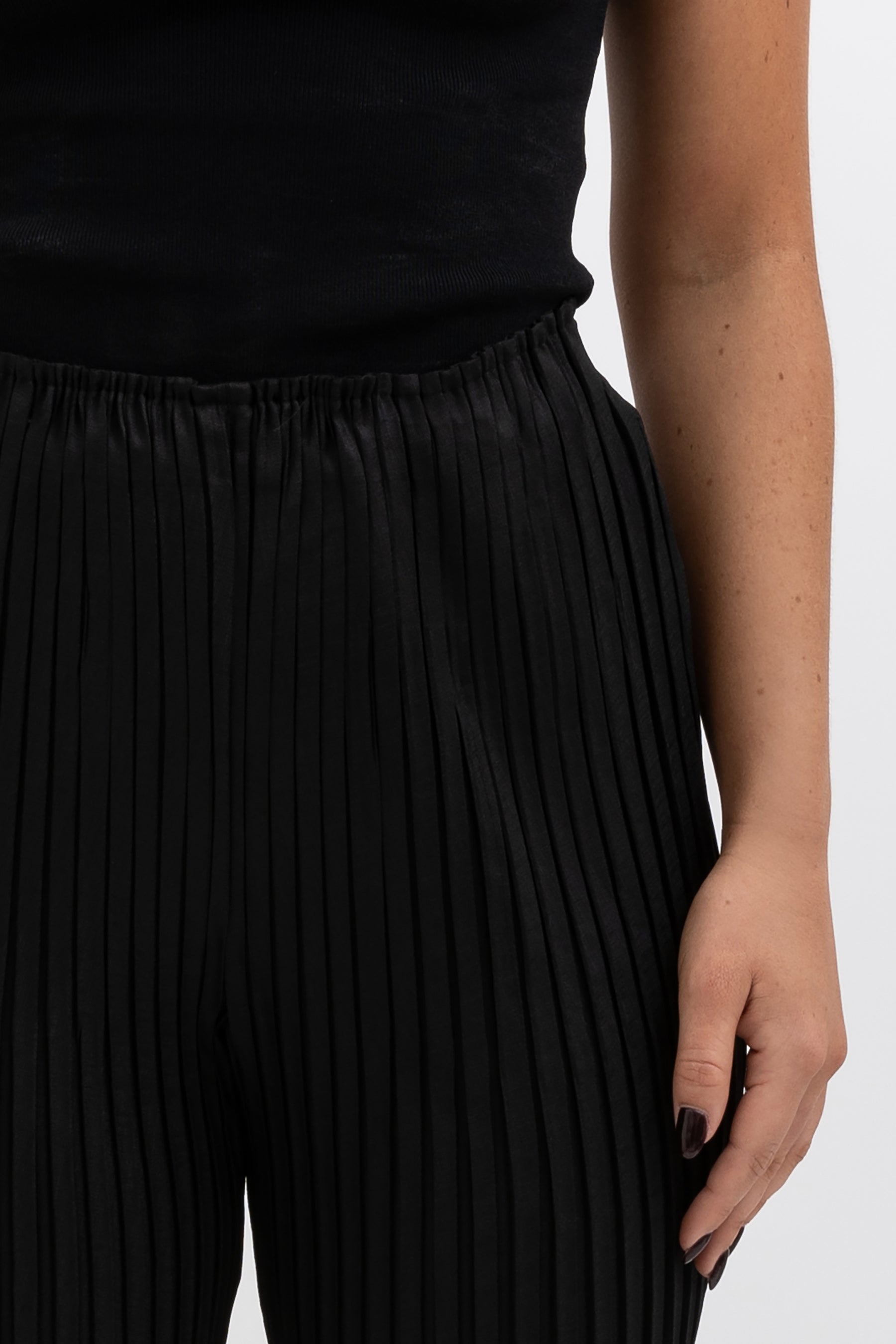 Pleated Kick Flare Pant