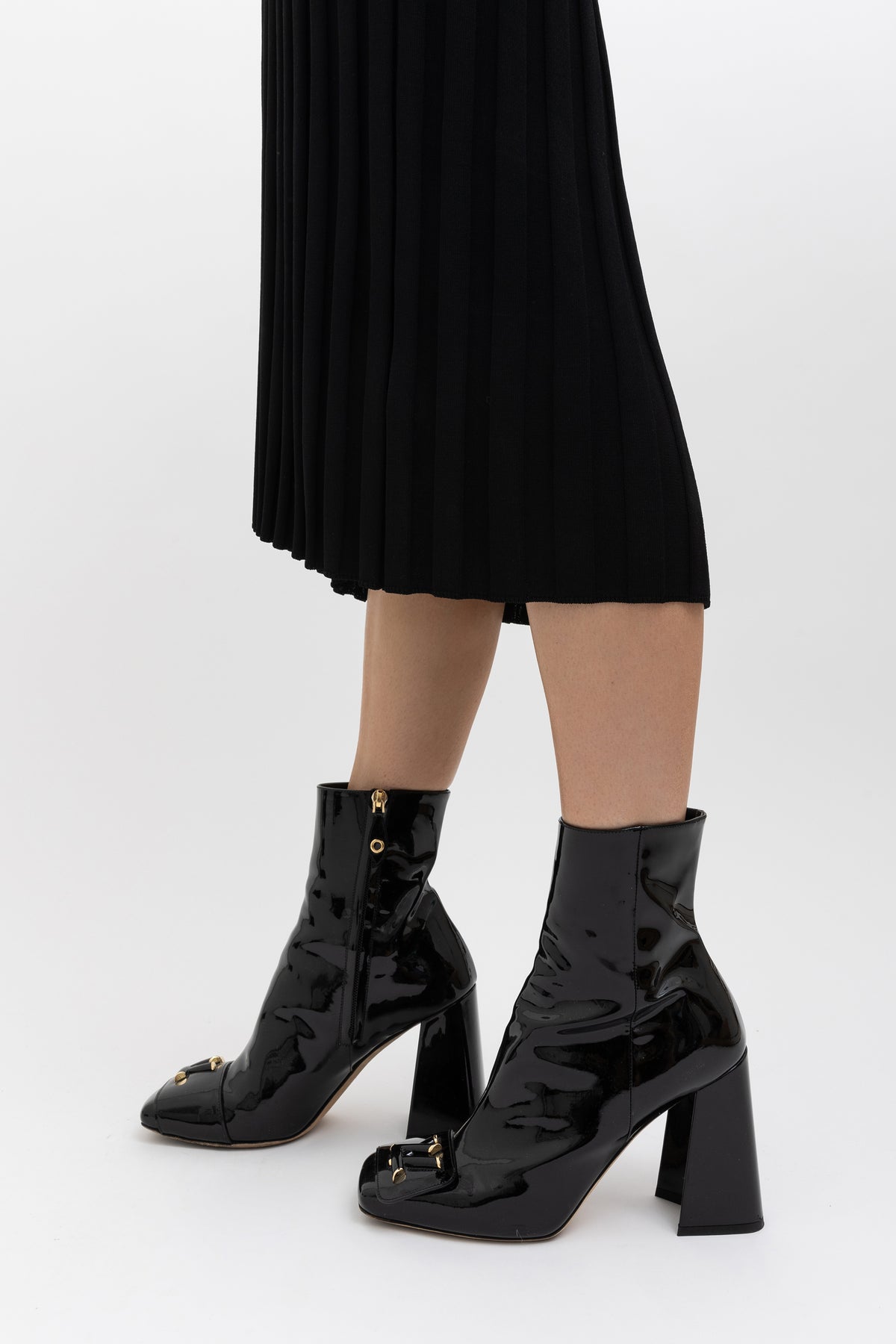 Shake Ankle Boots