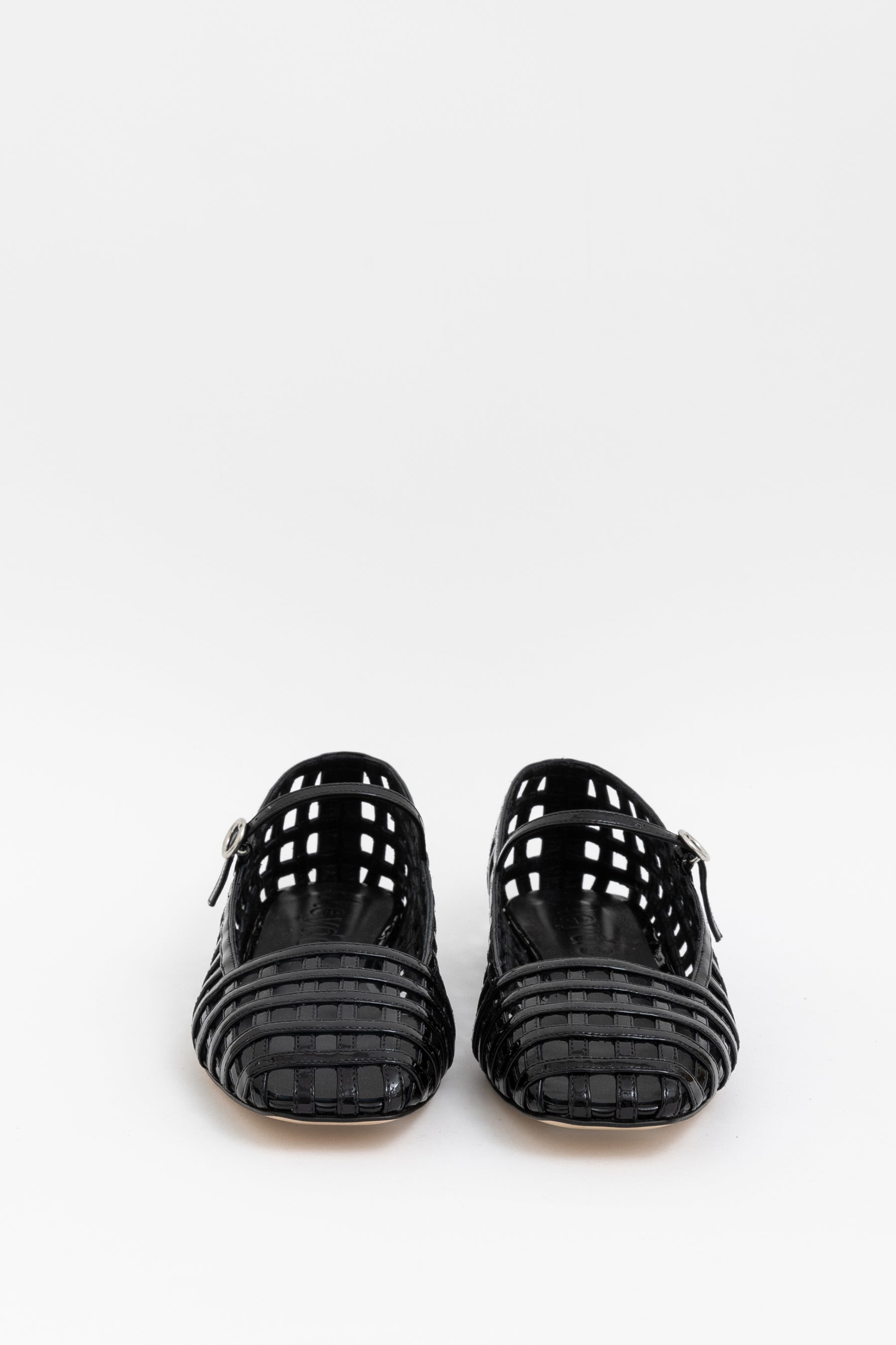 Uma Caged Flats