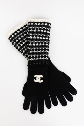 CC Gloves Black And White