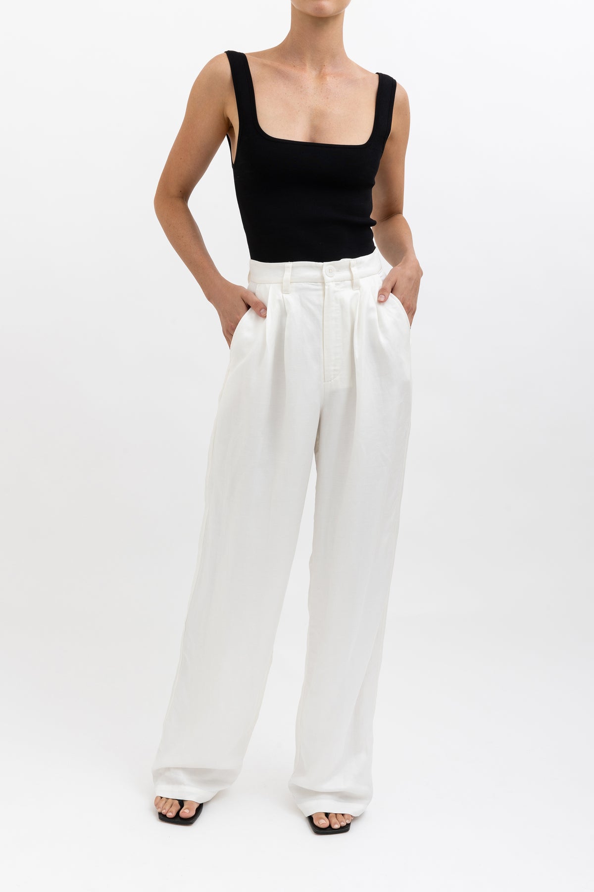 Pleat Front Trouser