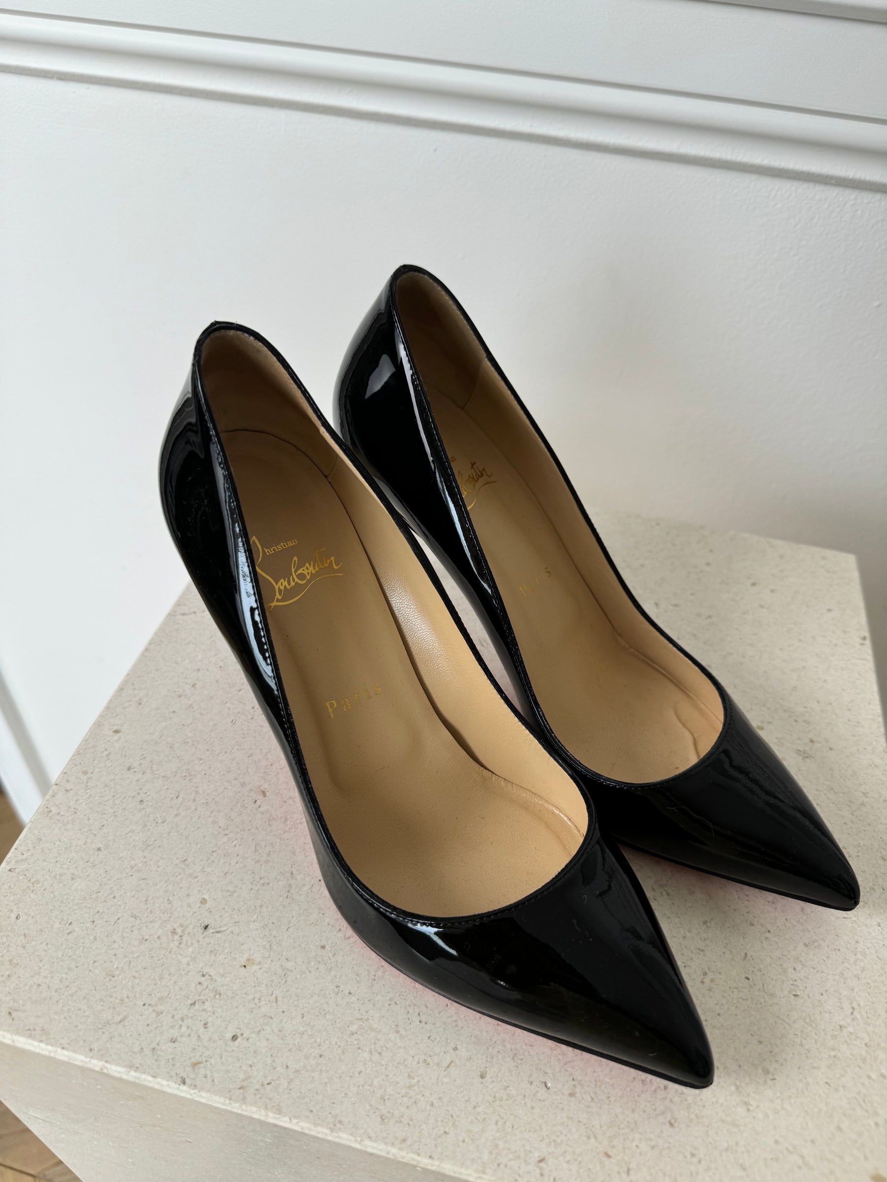 Christian Louboutin Black Patent Leather Pigalle Pumo 85mm, 38.5