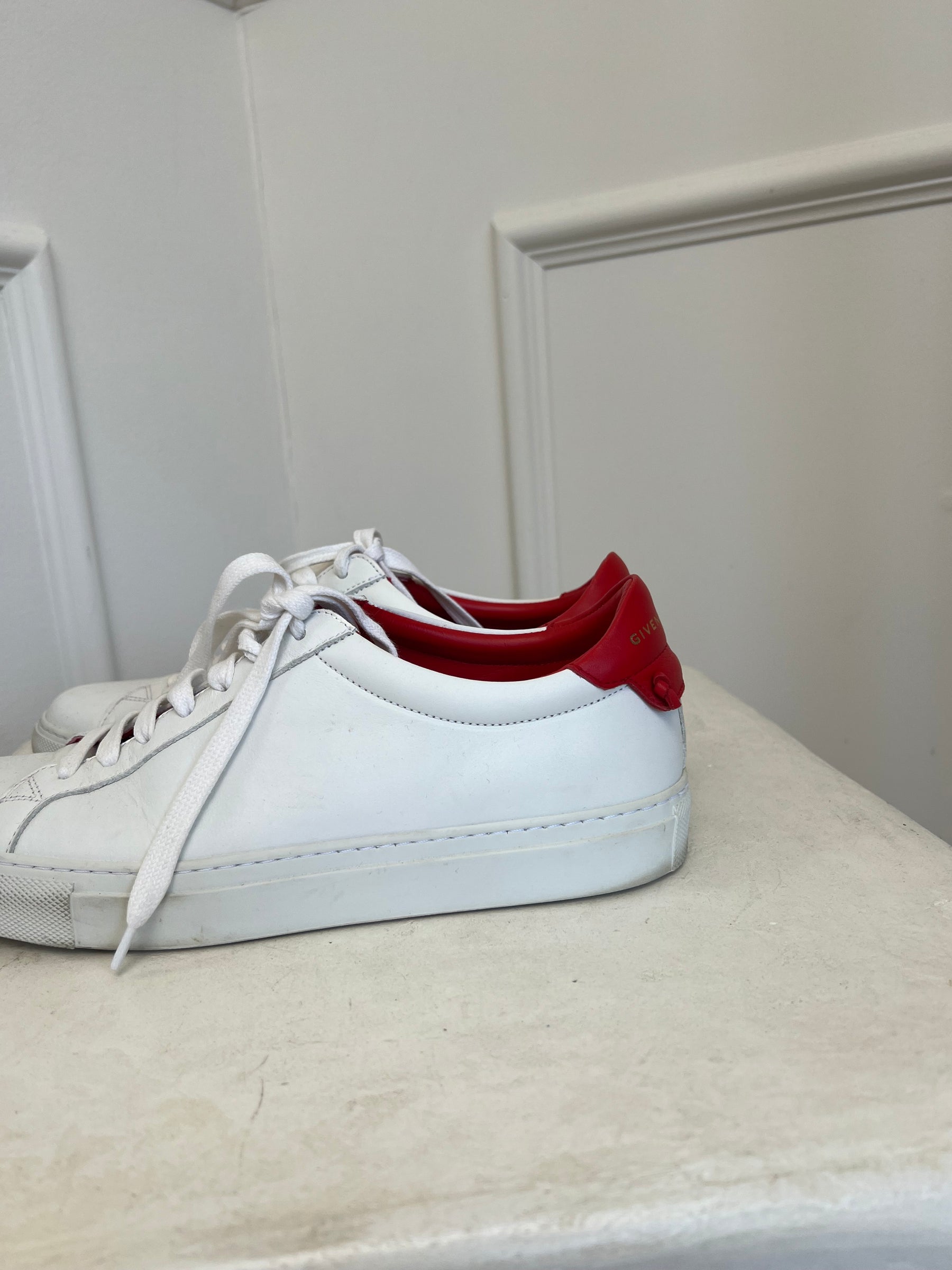 Givenchy Urban Street Sneakers White Red, 39