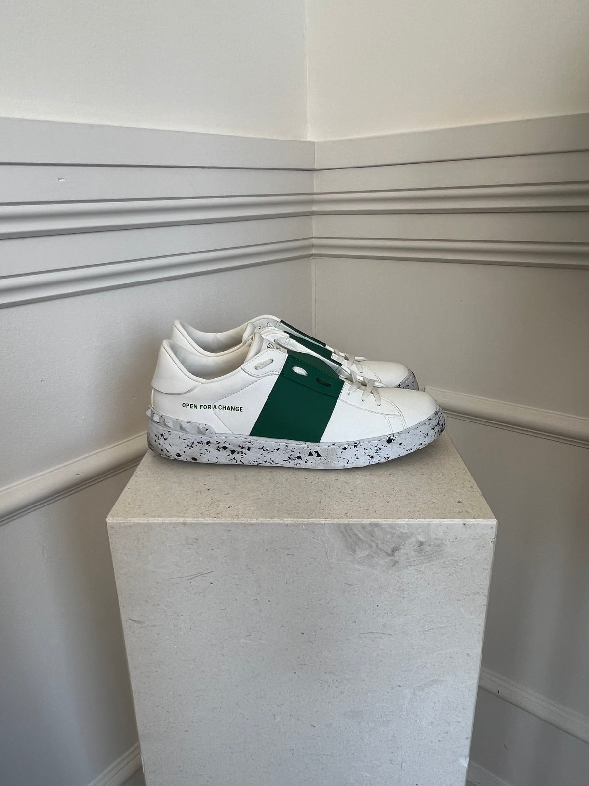 Valentino Garavani White and Green Open Two Tone Rockstud Sneakerss, 40.5