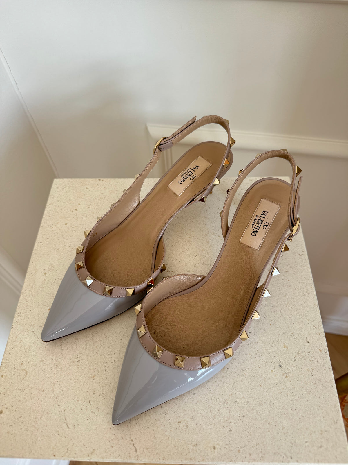 Valentino Garavani Grey and Beige Rockstud Slingback, 39