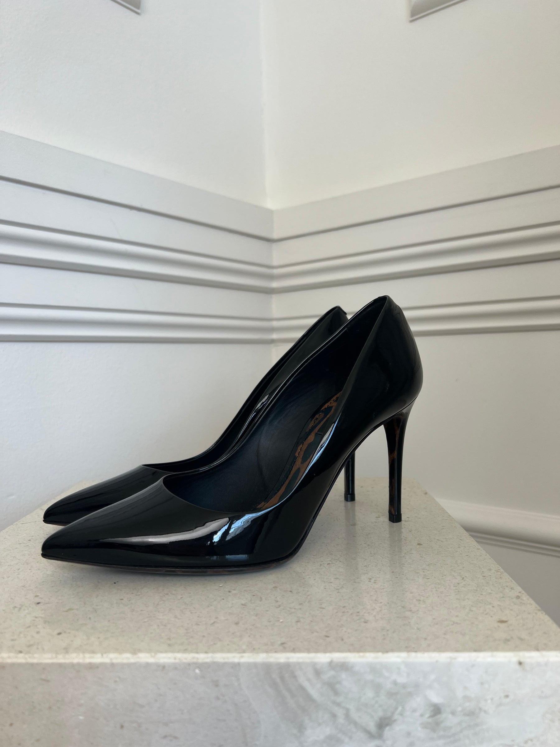 Dolce Gabanna Black Patent Leather Pumps, 37