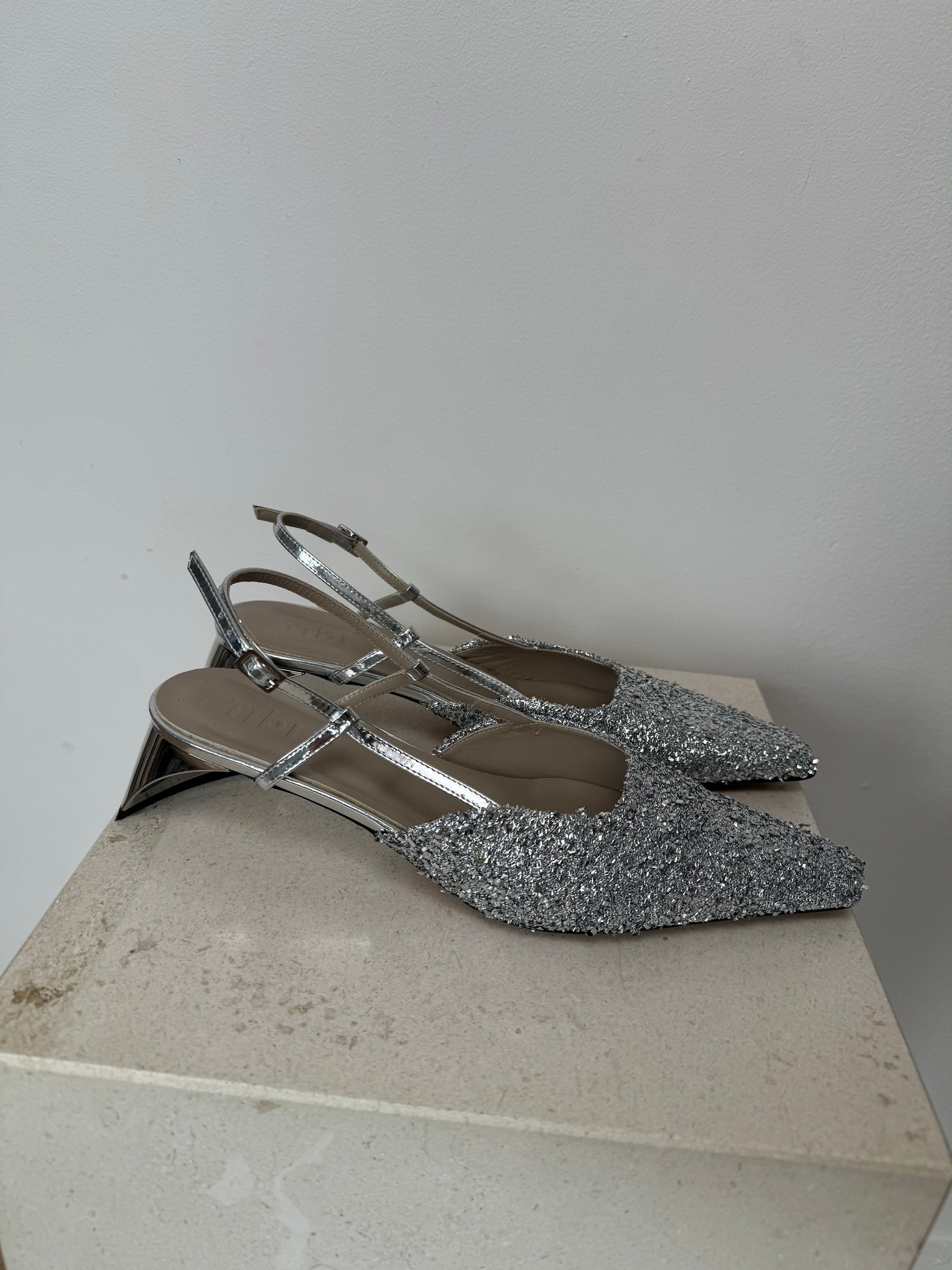 Tibi Victor Curley Slingback Pumps Silver, 39