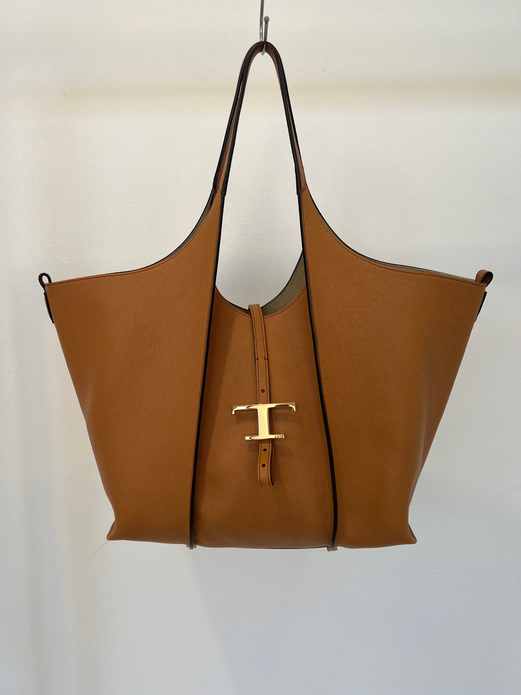 Tods Timeless Leather Shopping Bag