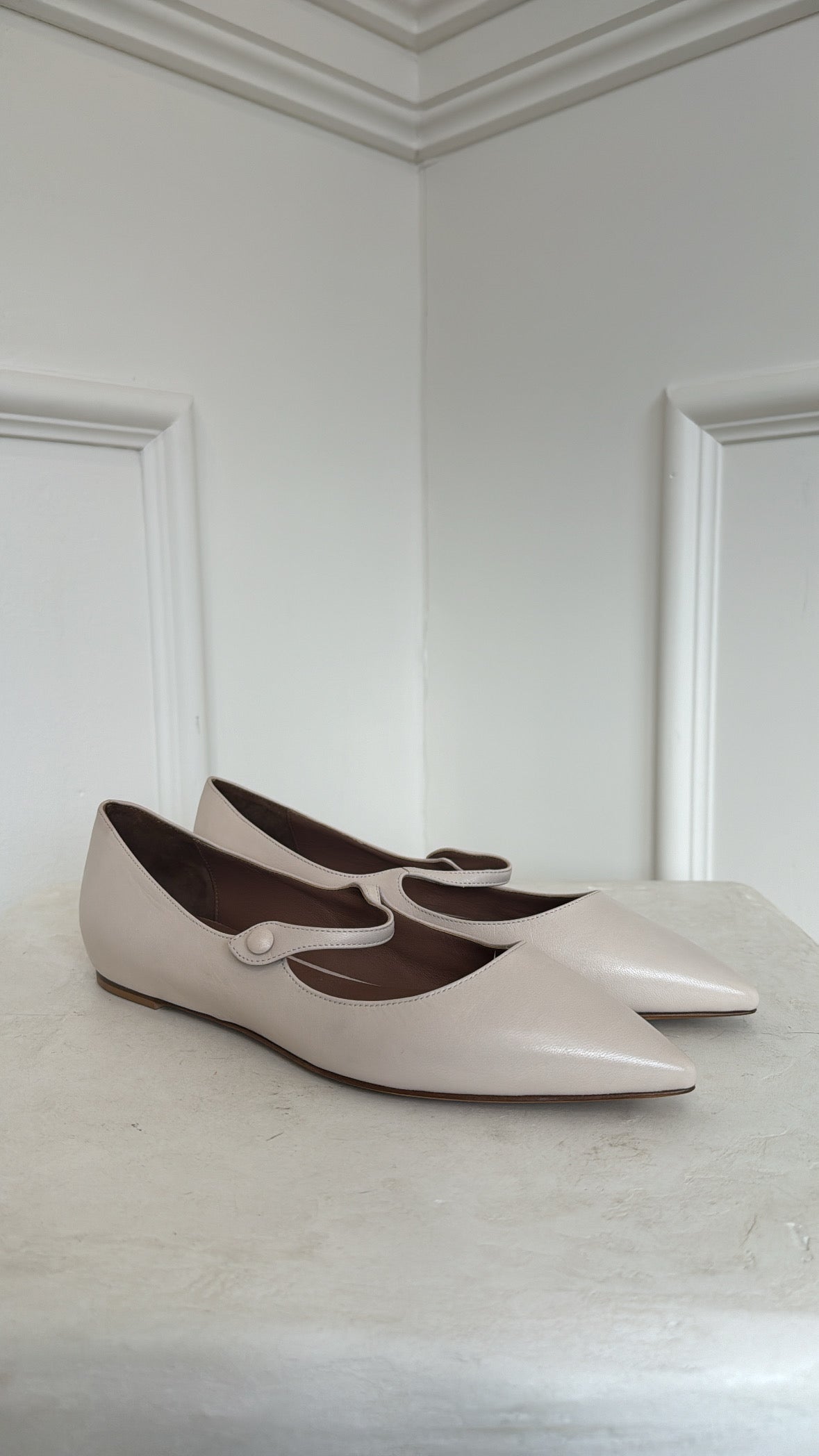 Tabitha Simmons Cream Leather Pointed Flats, 37.5