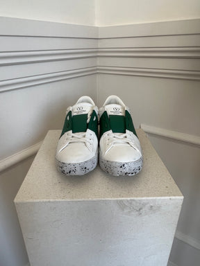 Valentino Garavani White and Green Open Two Tone Rockstud Sneakerss, 40.5