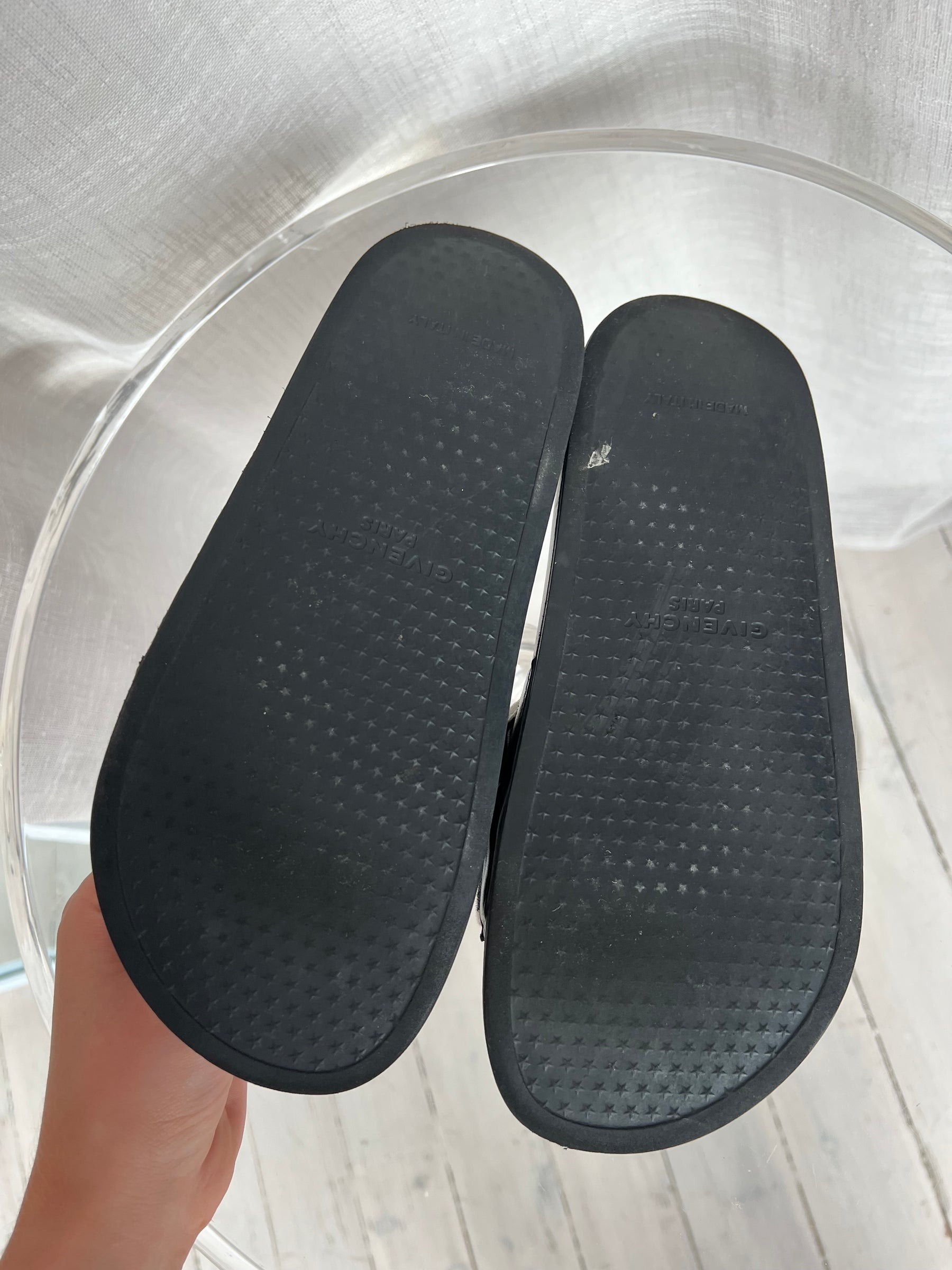 Givenchy Black and White Logo Slides, 39