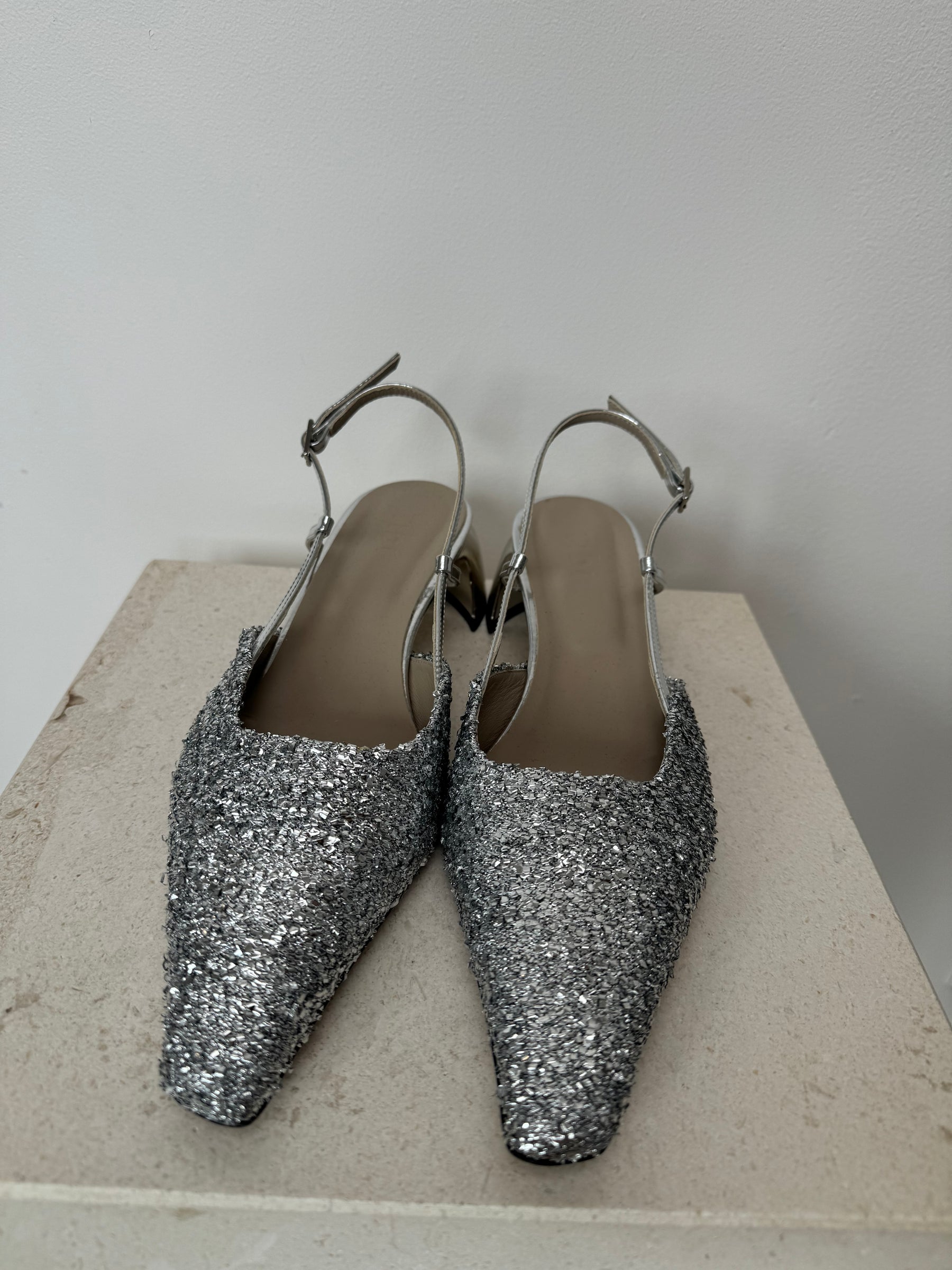 Tibi Victor Curley Slingback Pumps Silver, 39