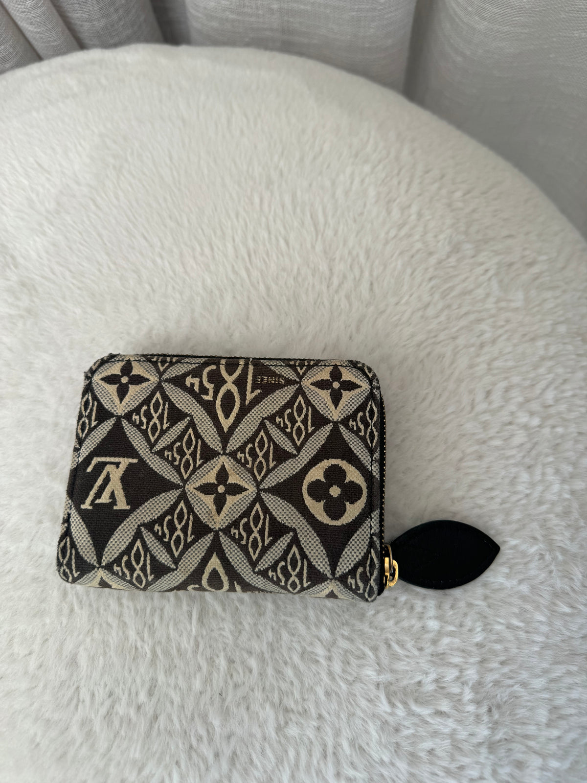 Louis Vuitton Small Monogram Zippy Wallet Jacquard