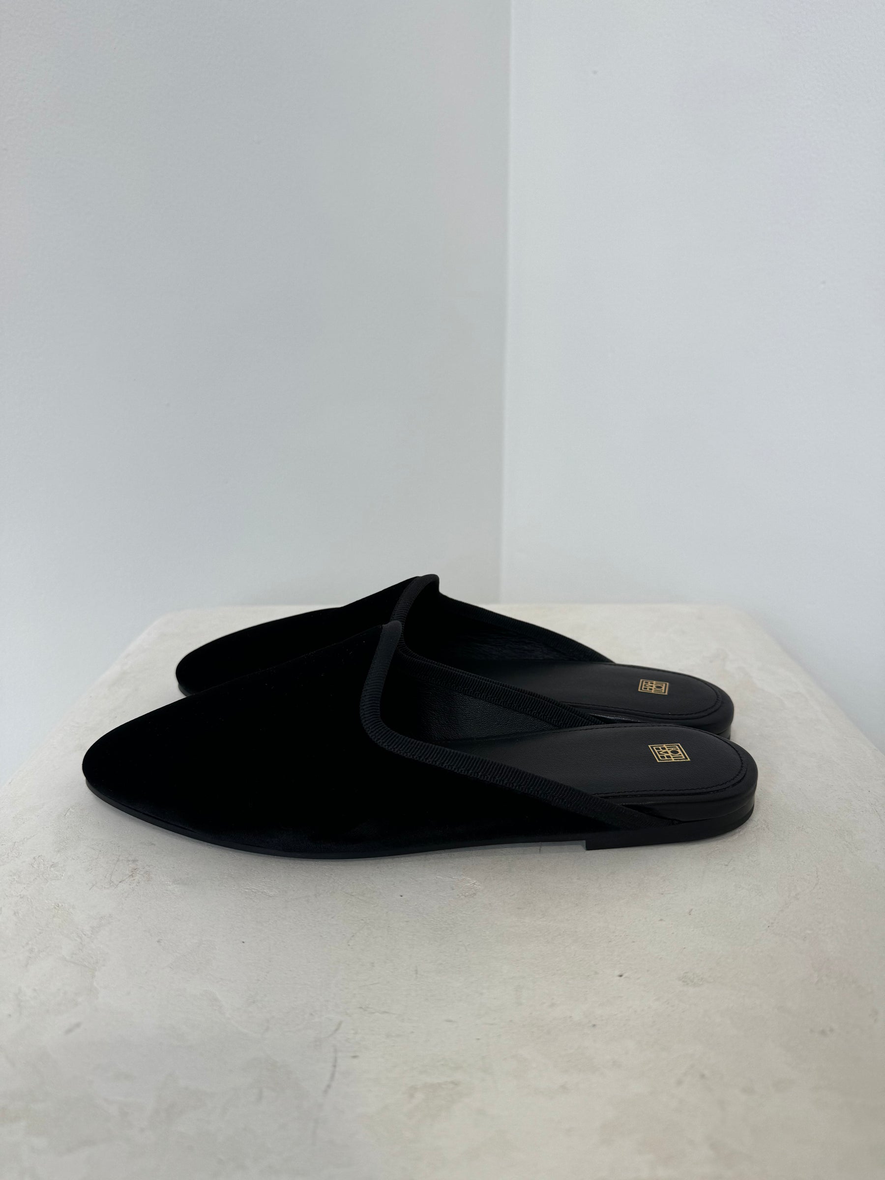 Totême Black Velvet Slipper Mules, 39