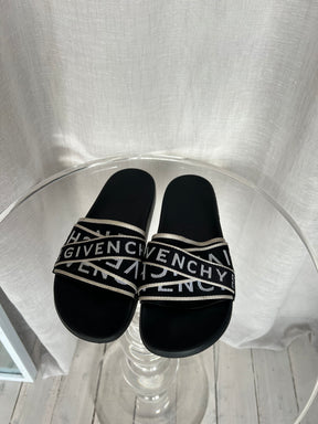 Givenchy Black and White Logo Slides, 39