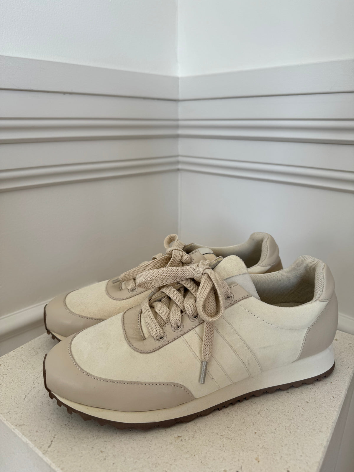 St Agni Suede Sneakers Cream, 40